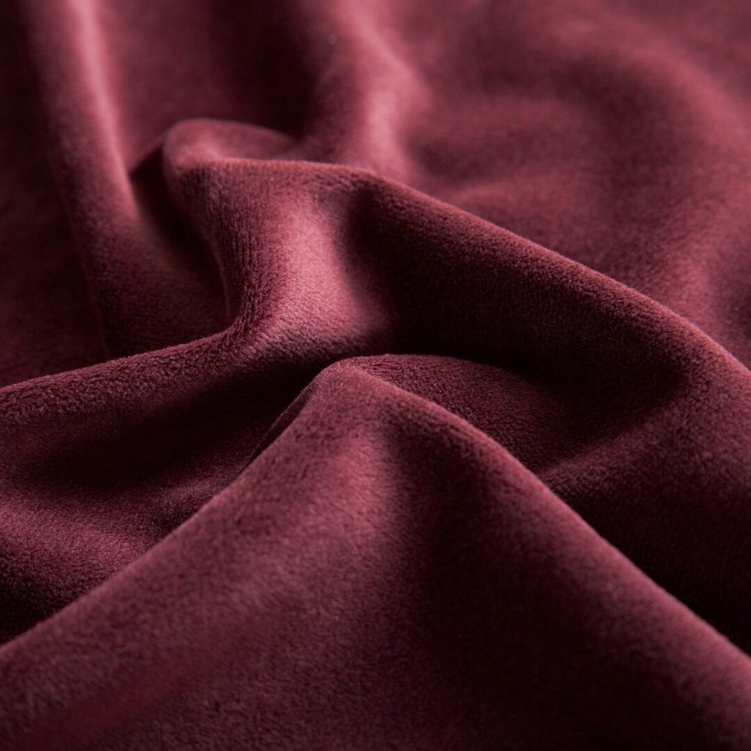 Read more about the article A brief praise of the velour tracksuit